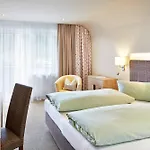 Hubertus Hotel 4*
