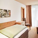 Hotell Hubertus 4*