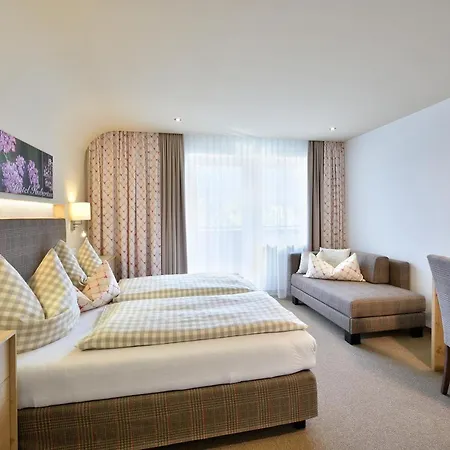 ホテル Hubertus 4*