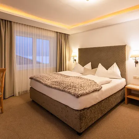 Hotel Hubertus 4*
