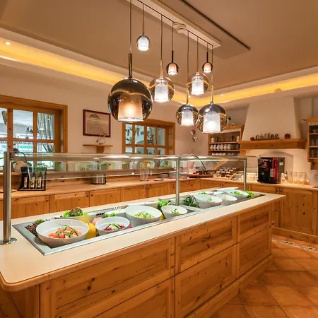 Hotel Hubertus 4*