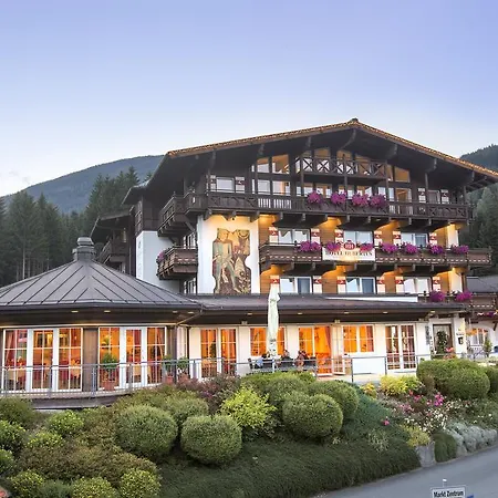 ホテル Hubertus Neukirchen am Großvenediger