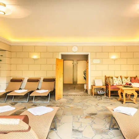 Hotel Hubertus 4*